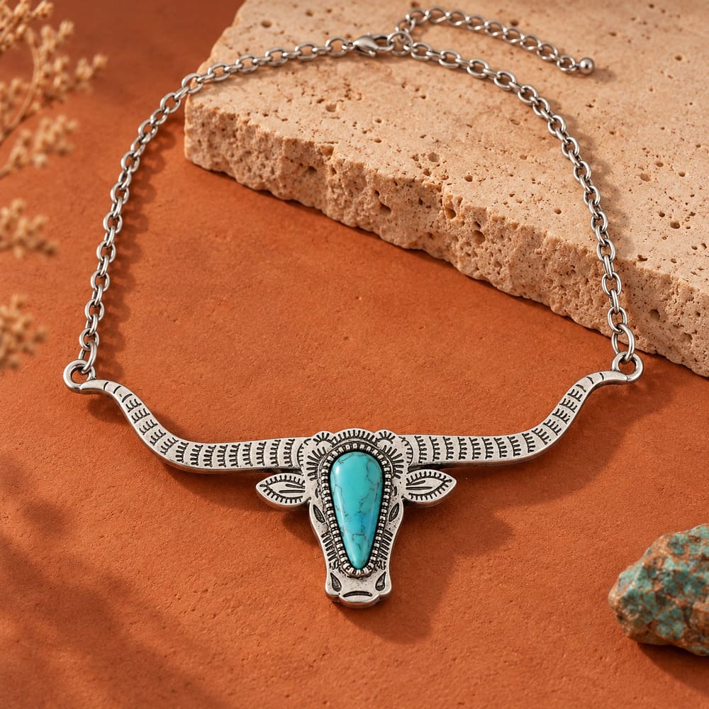 Collier Amérindien Tête de Vache – Grandes Cornes